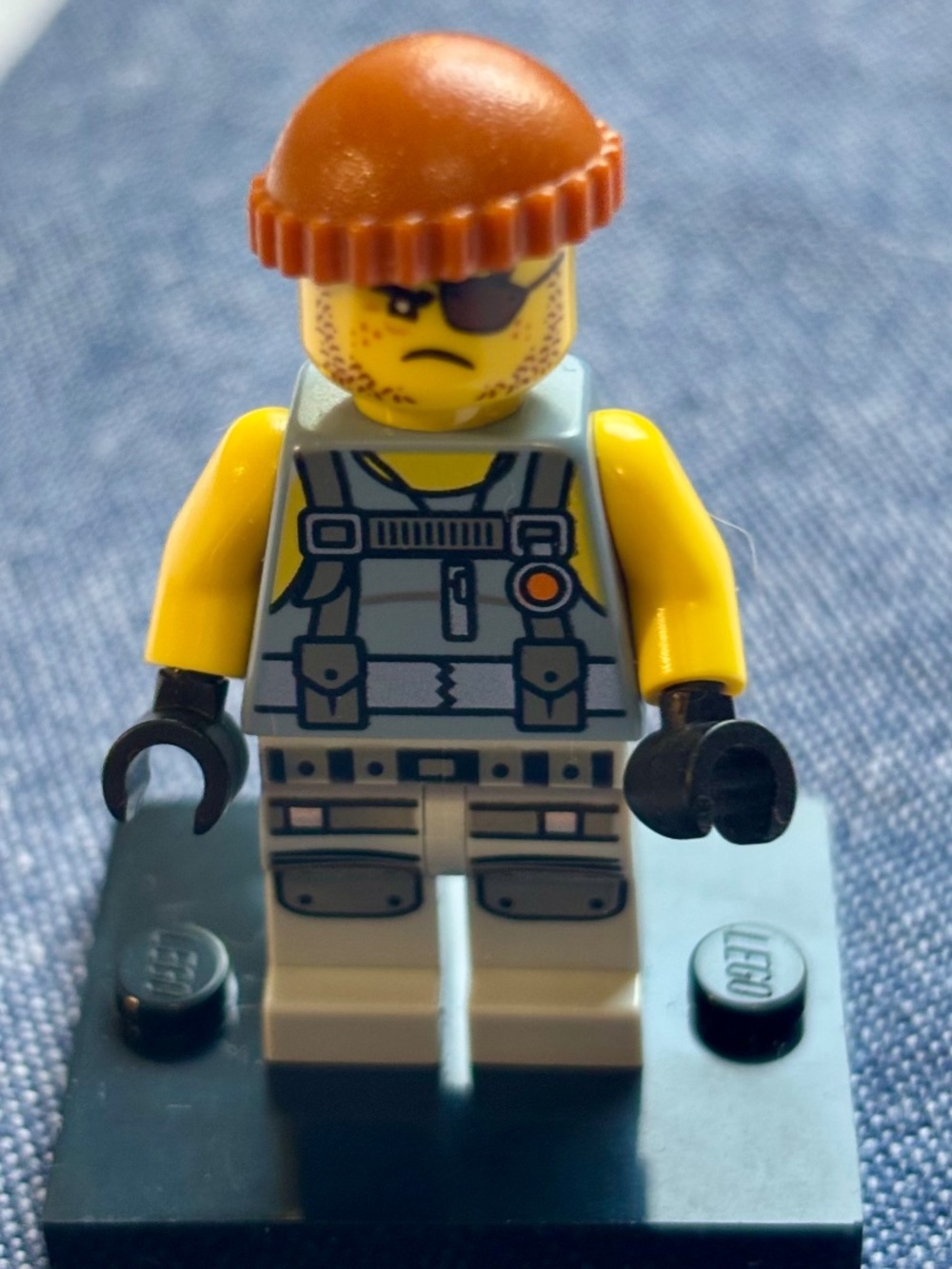 LEGO Ninjago "Shark Army Thug" njo380 with stand. Appears in 2 sets.